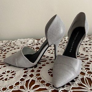 Chinese Laundry Pumps